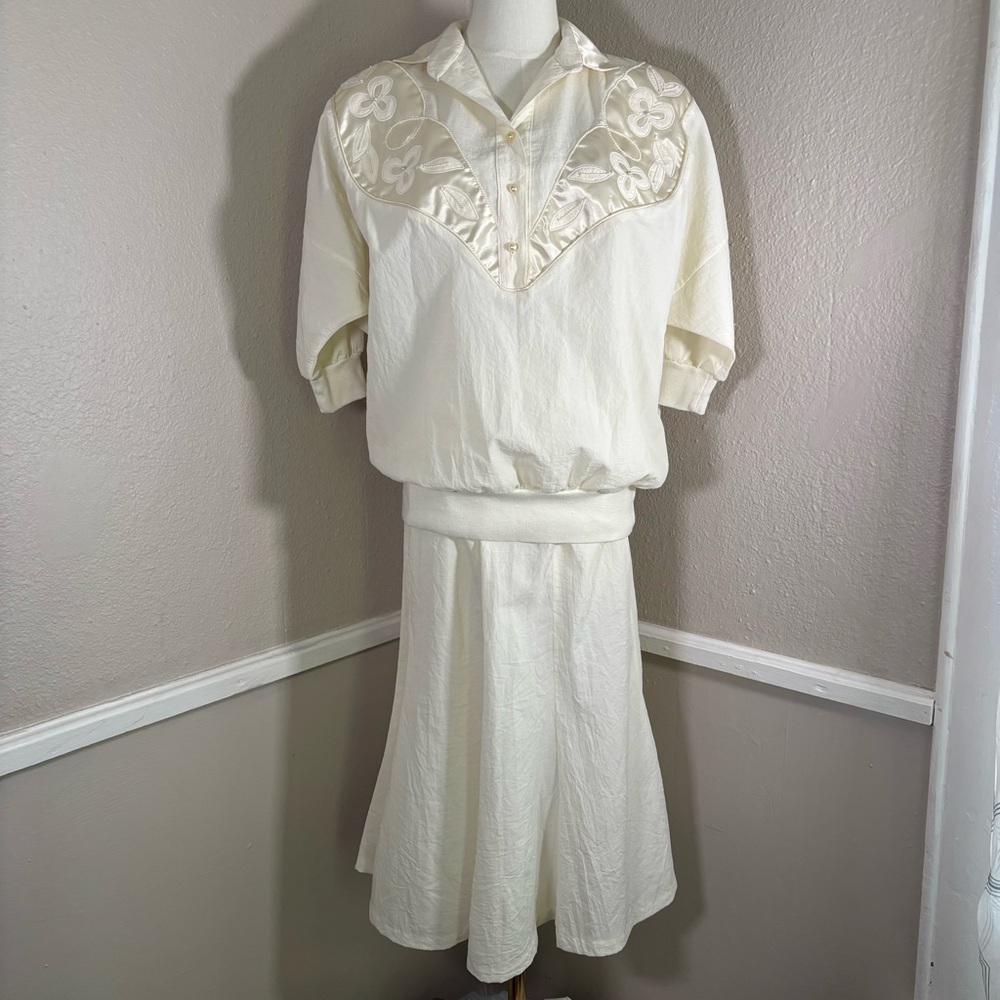 Regal 80s Vintage 2pc Set Yolked Blouse Skirt Size Medium Embroidered Ivory